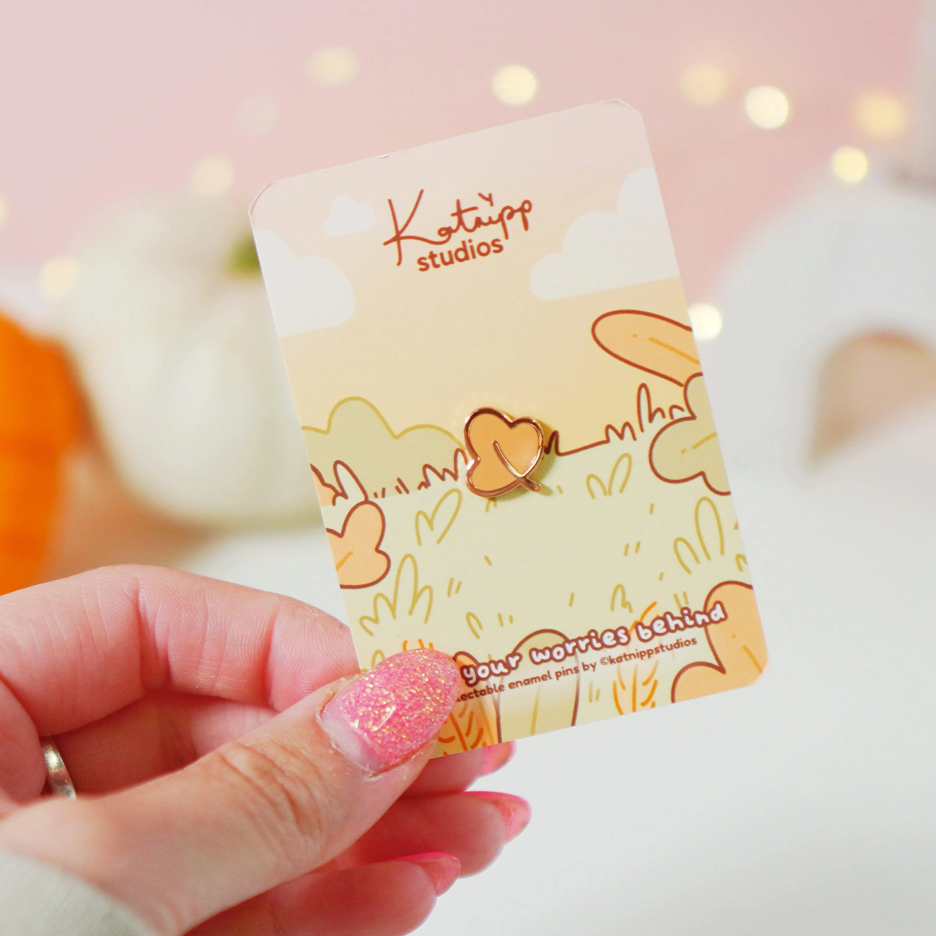 Mini Autumn Leaf Enamel Pin | Kawaii Hard Enamel Fall Pin | Cozy Autumn Accessories