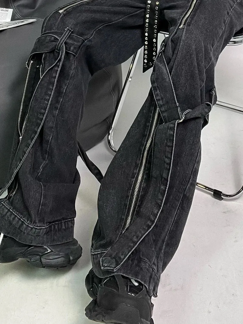 Schwarze grunge Jean mit Reißverschlüssen und Nieten