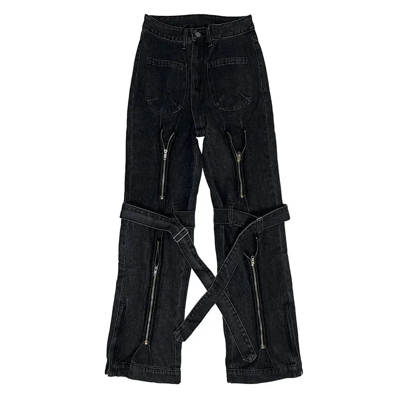 Schwarze grunge Jean mit Reißverschlüssen und Nieten